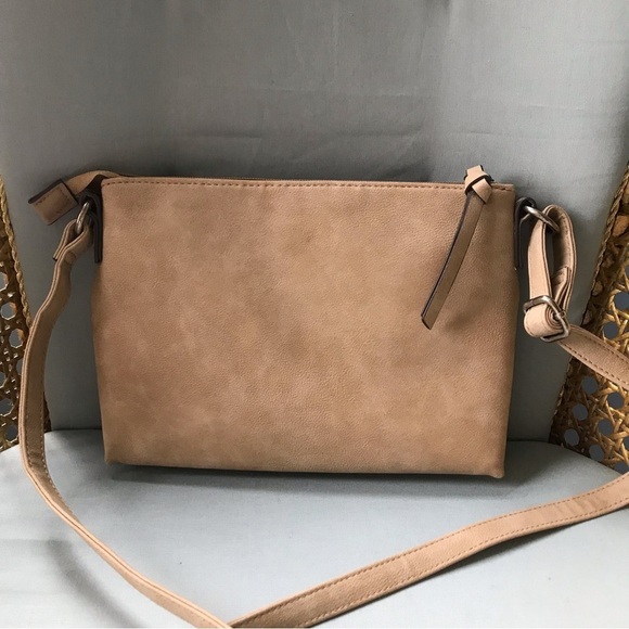 NEW! Beige faux leather mini crossbody bag - Picture 2 of 10
